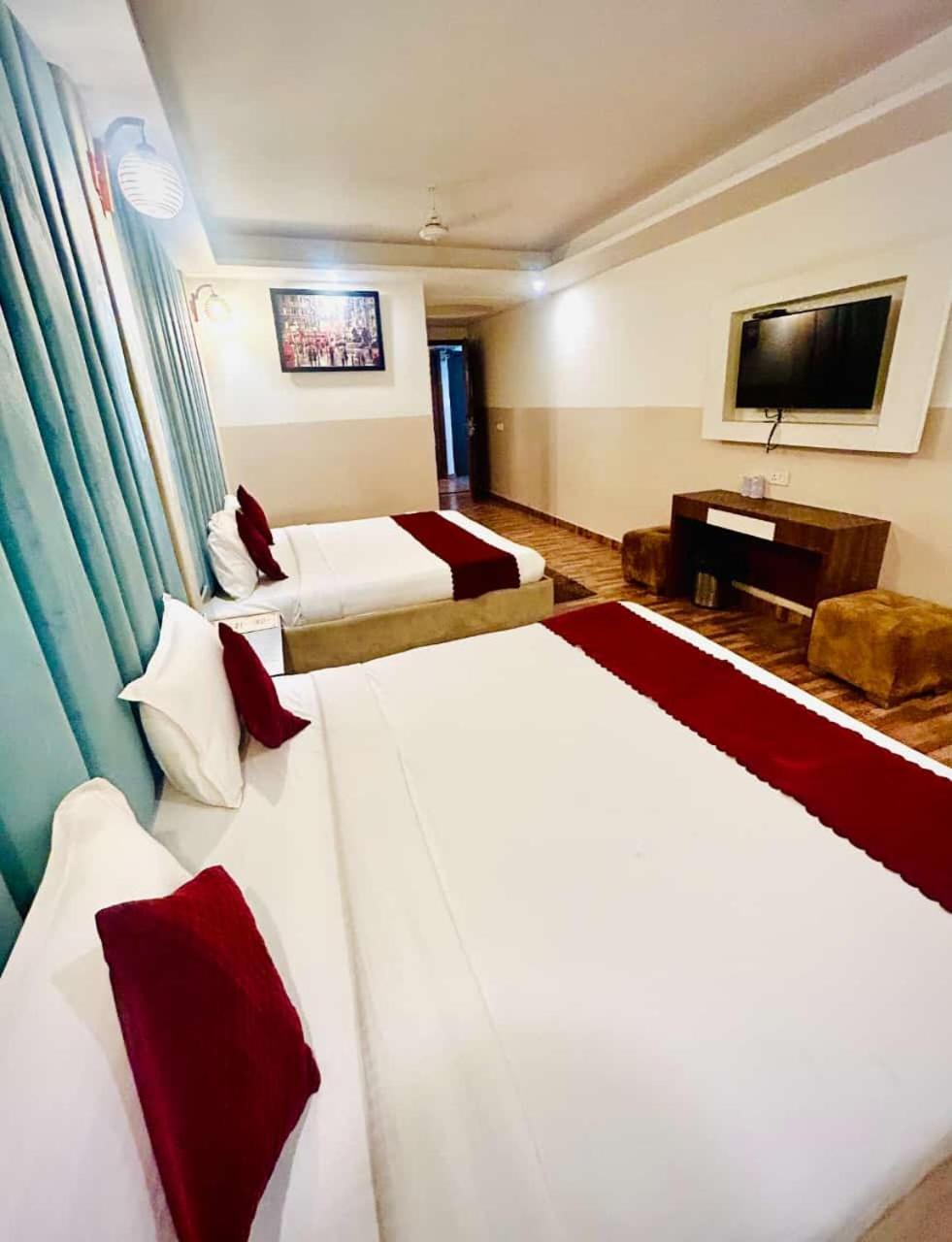 Hotel Airport City New Delhi Exterior foto