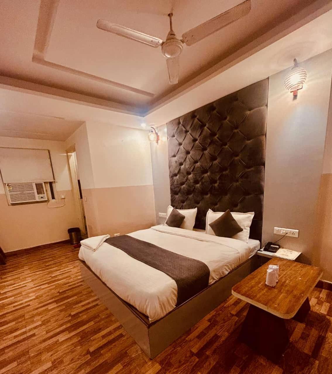 Hotel Airport City New Delhi Exterior foto