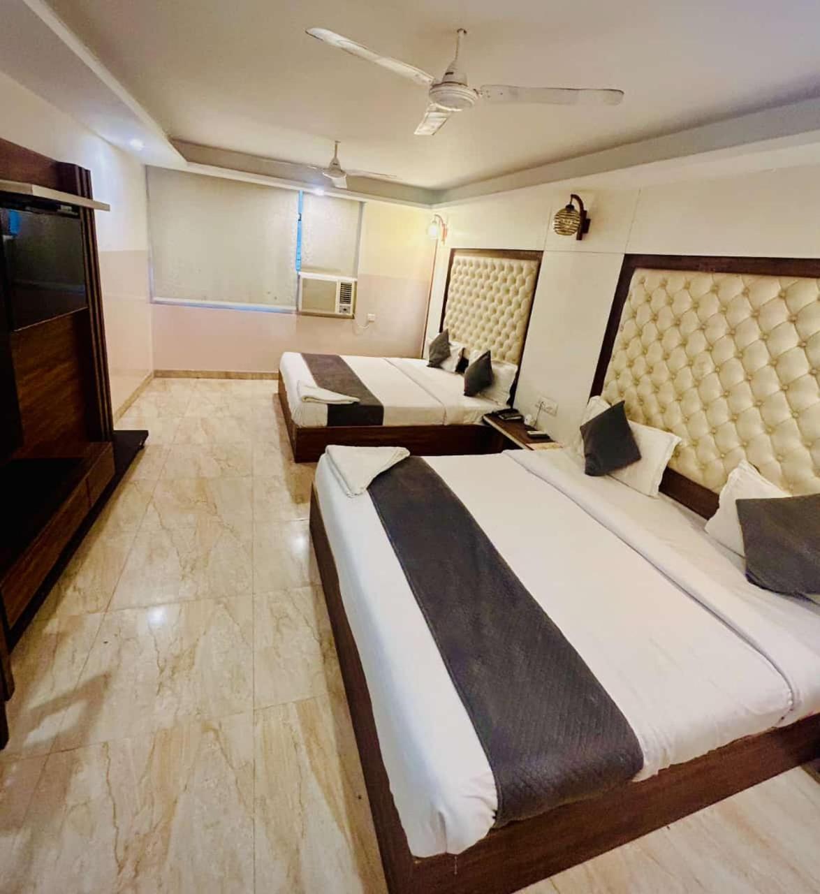 Hotel Airport City New Delhi Exterior foto