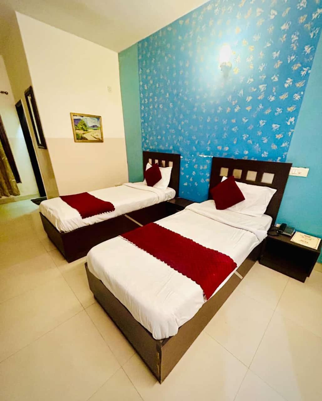 Hotel Airport City New Delhi Exterior foto