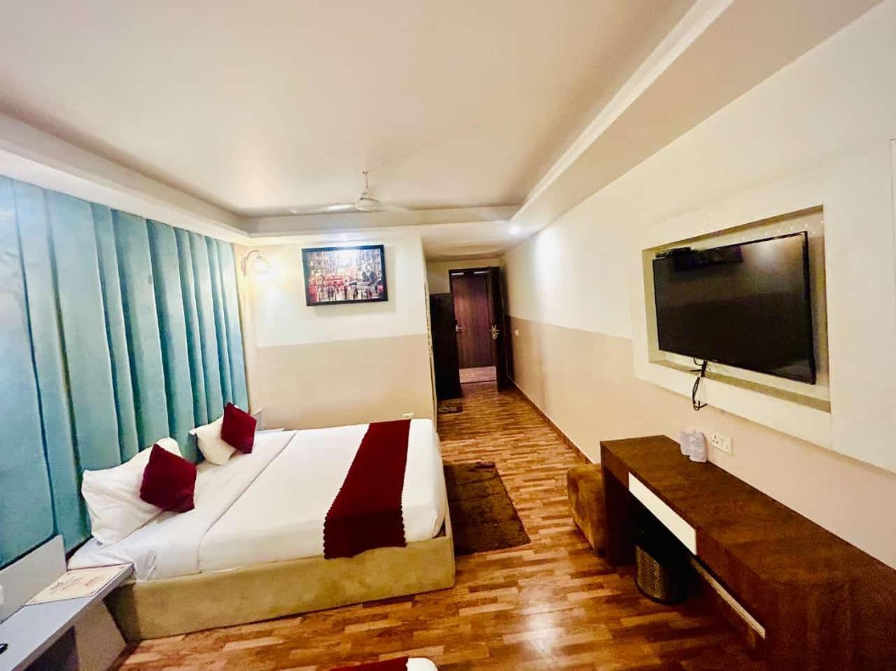 Hotel Airport City New Delhi Exterior foto