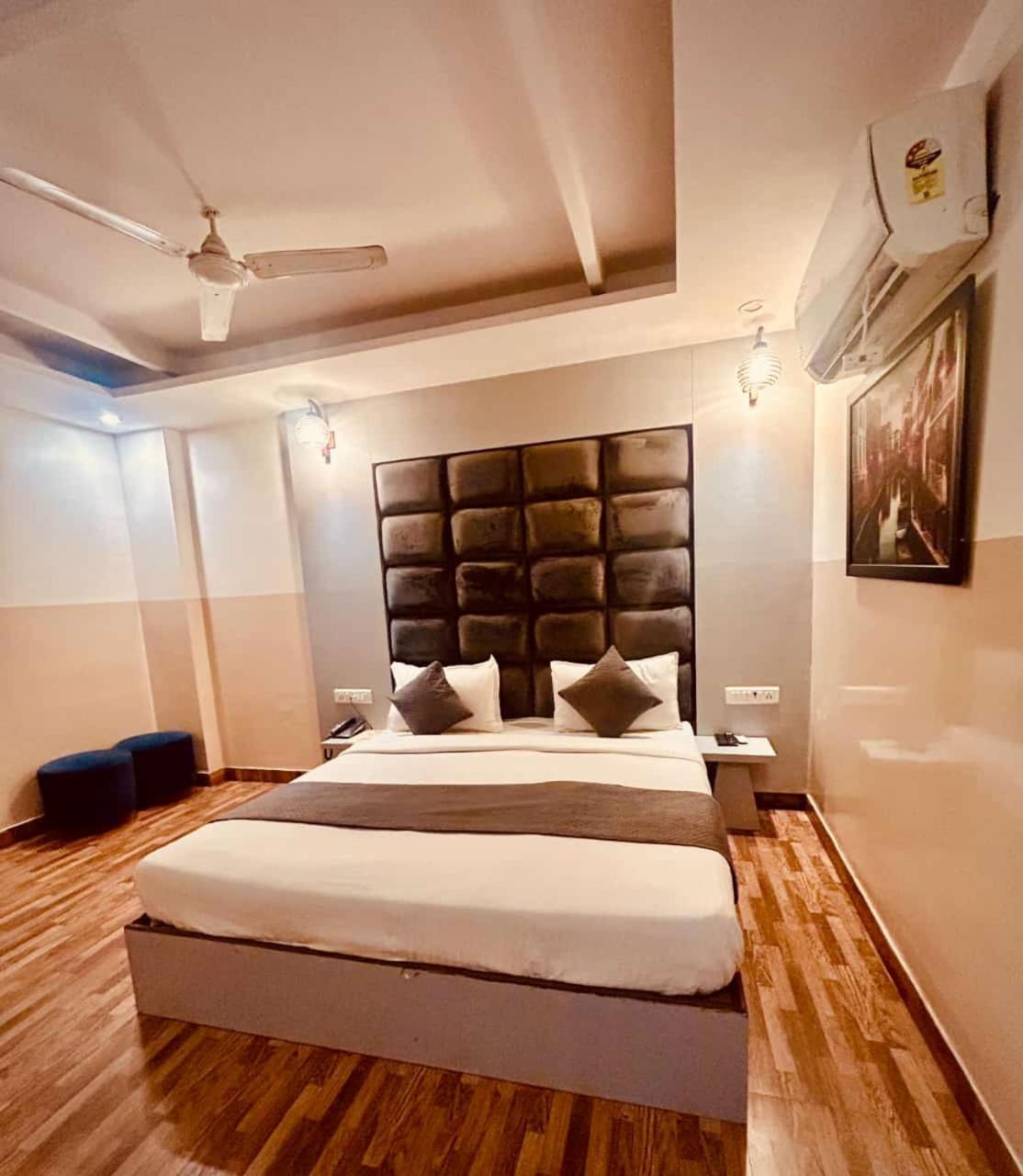Hotel Airport City New Delhi Exterior foto