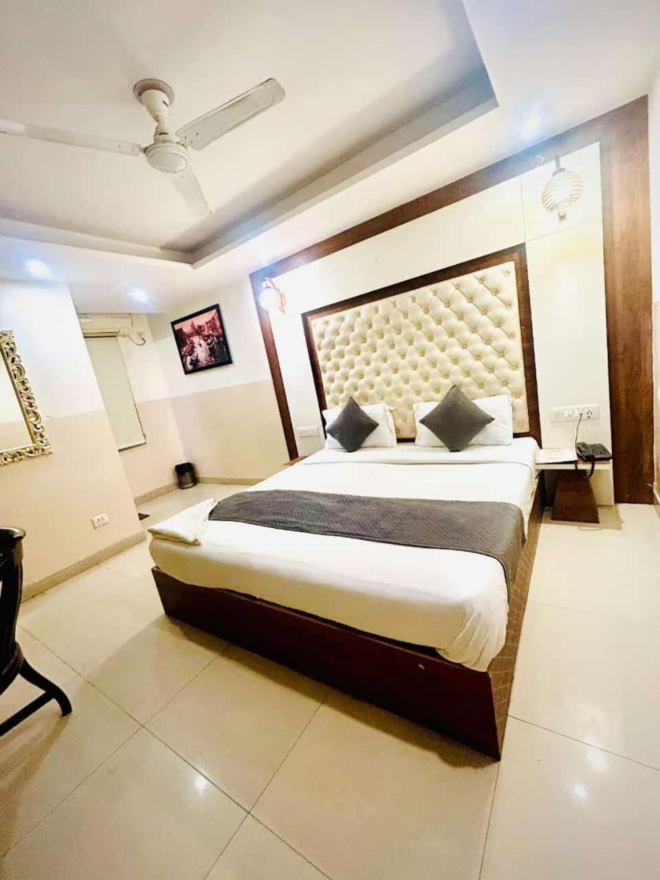 Hotel Airport City New Delhi Exterior foto