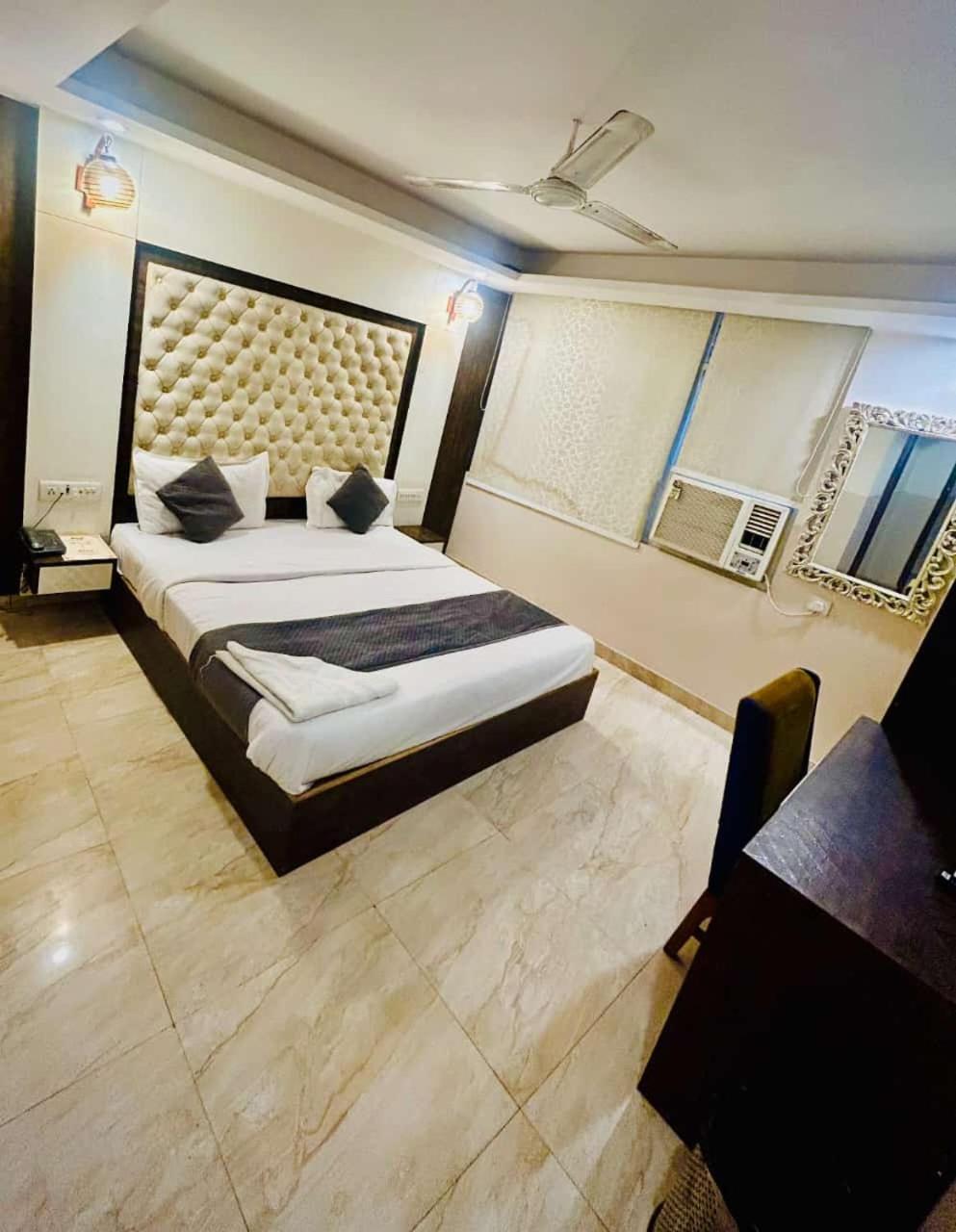Hotel Airport City New Delhi Exterior foto